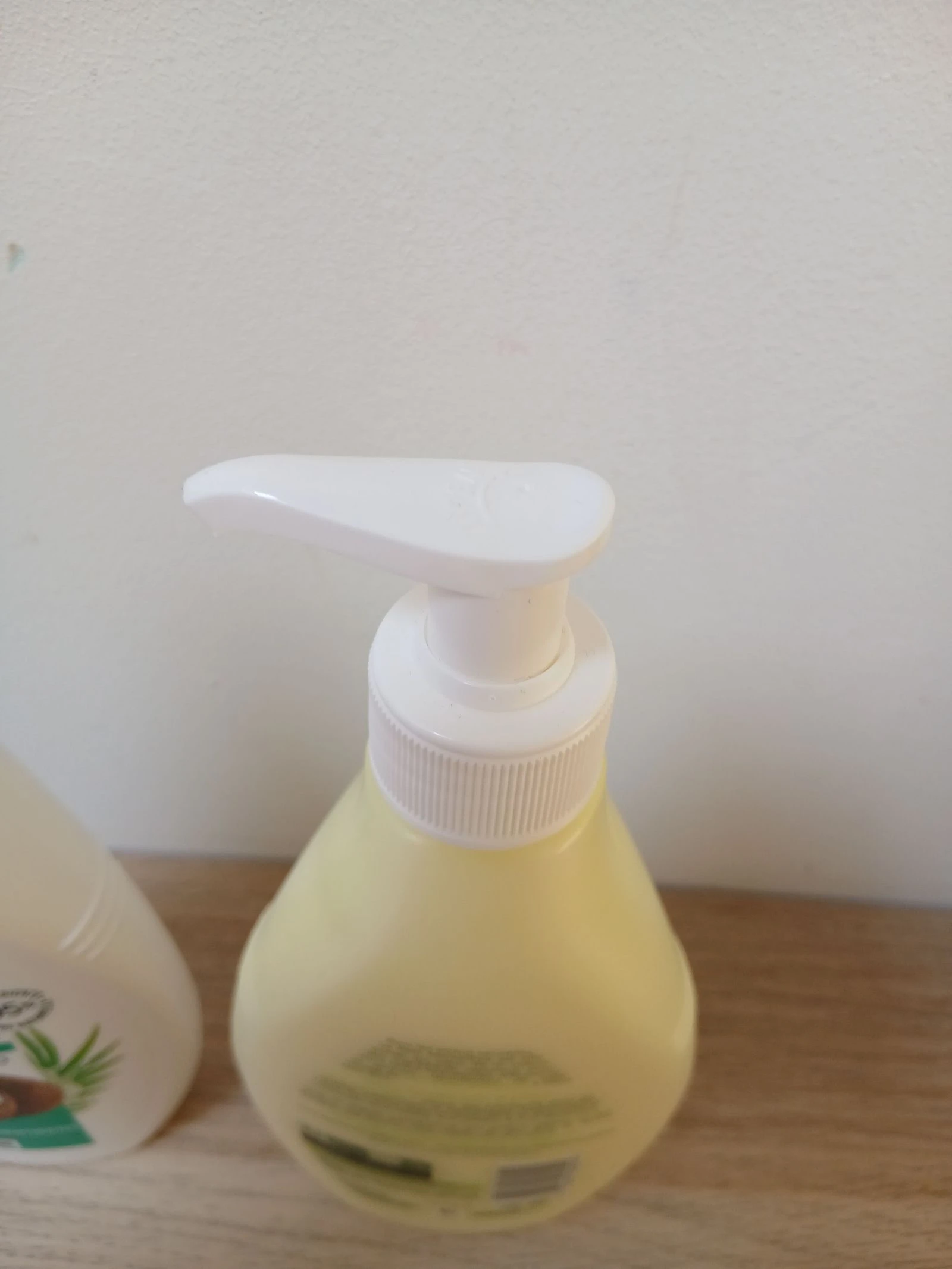 2 cremes corporais Le petit Marseillais novos coco e aloé vera – photo 5